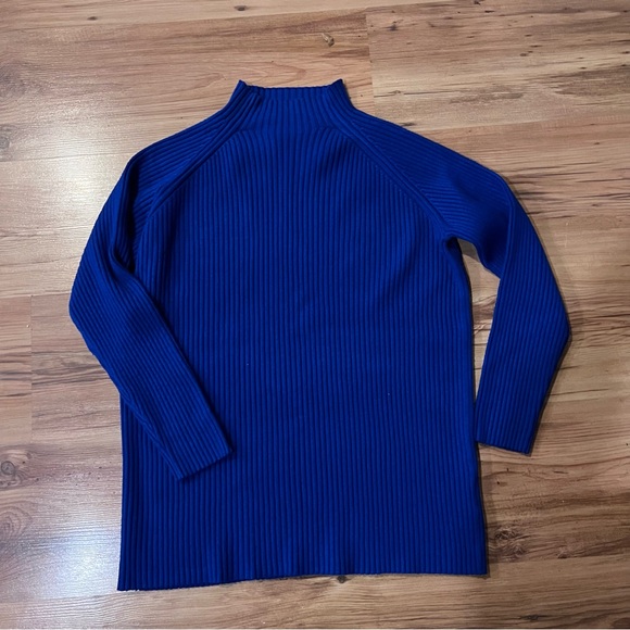 Blue Ribbed Long Sleeve Sweater - Picture 2 of 4